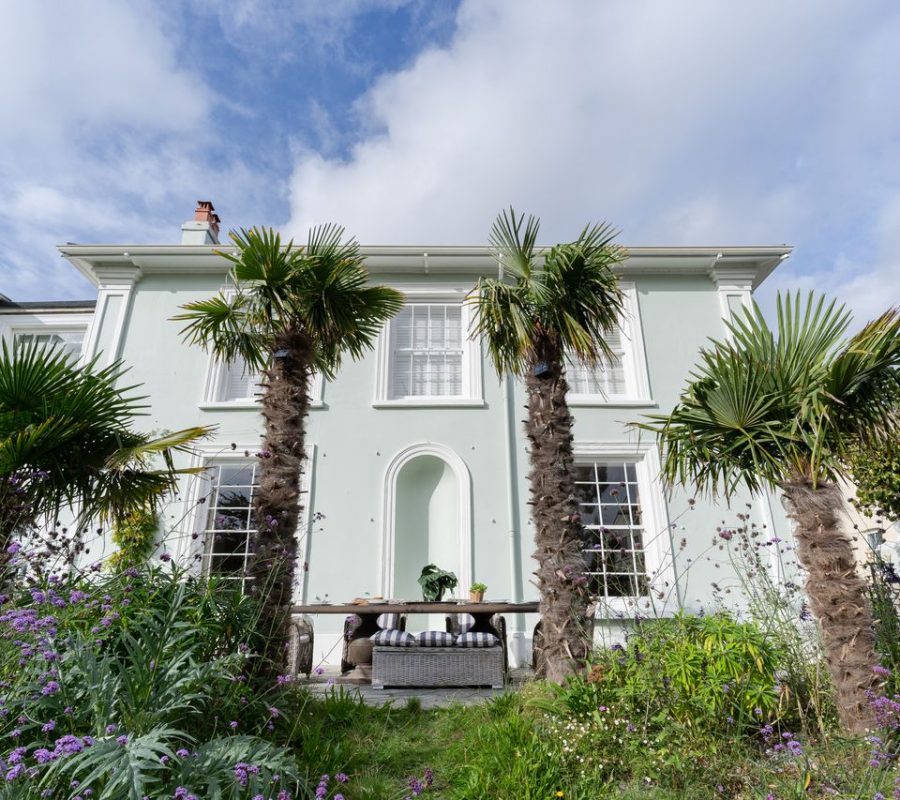 CASTLE LODGE Outside image