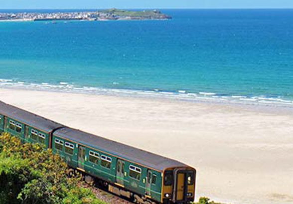 Untitled-1_0001_st-ives-bay-line-medium-square2-by-mark-lynam
