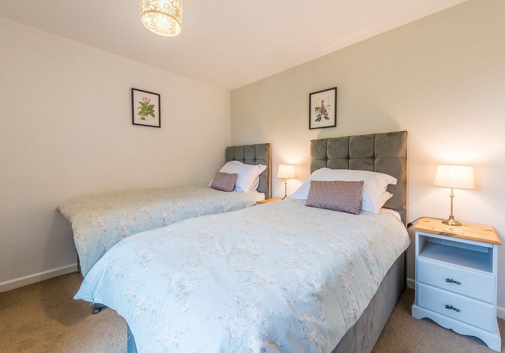 Untitled-1_0001_twin-bedroom-in-the-the