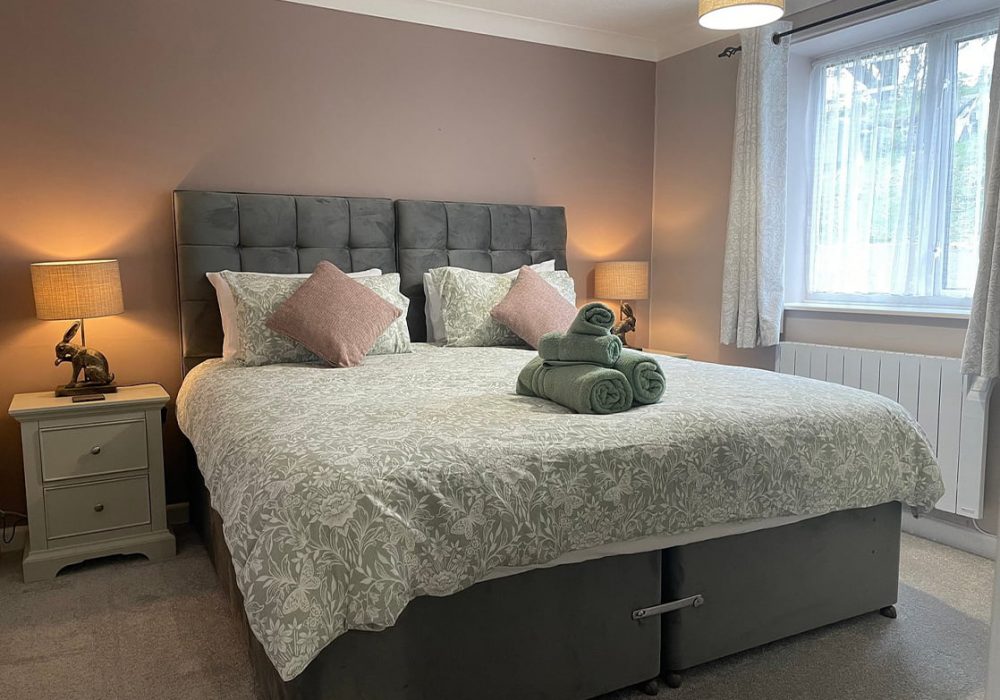 Untitled-1_0004_superking-bedroom-in