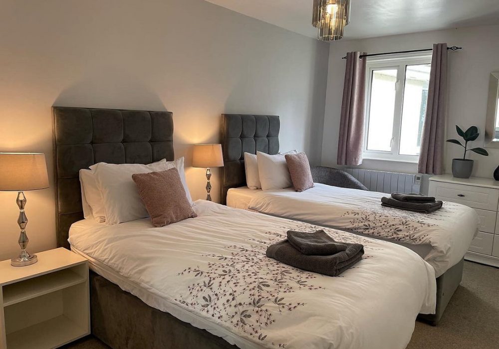 Untitled-1_0005_superking-bedroom-in n