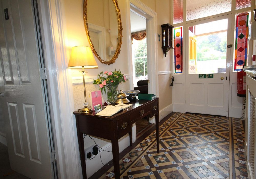 cliftons-guest-house 5