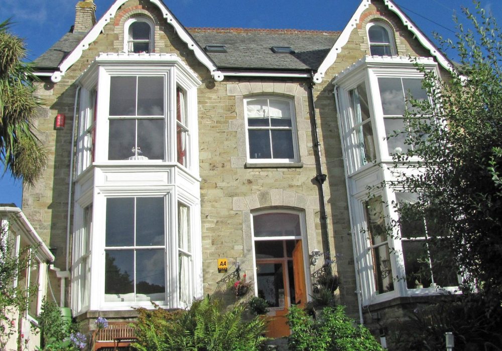 cliftons-guest-house