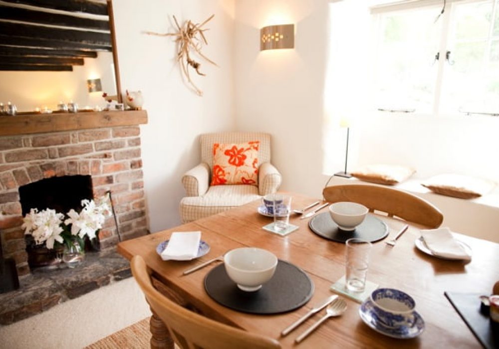 spring_cottage_picture_breakfast