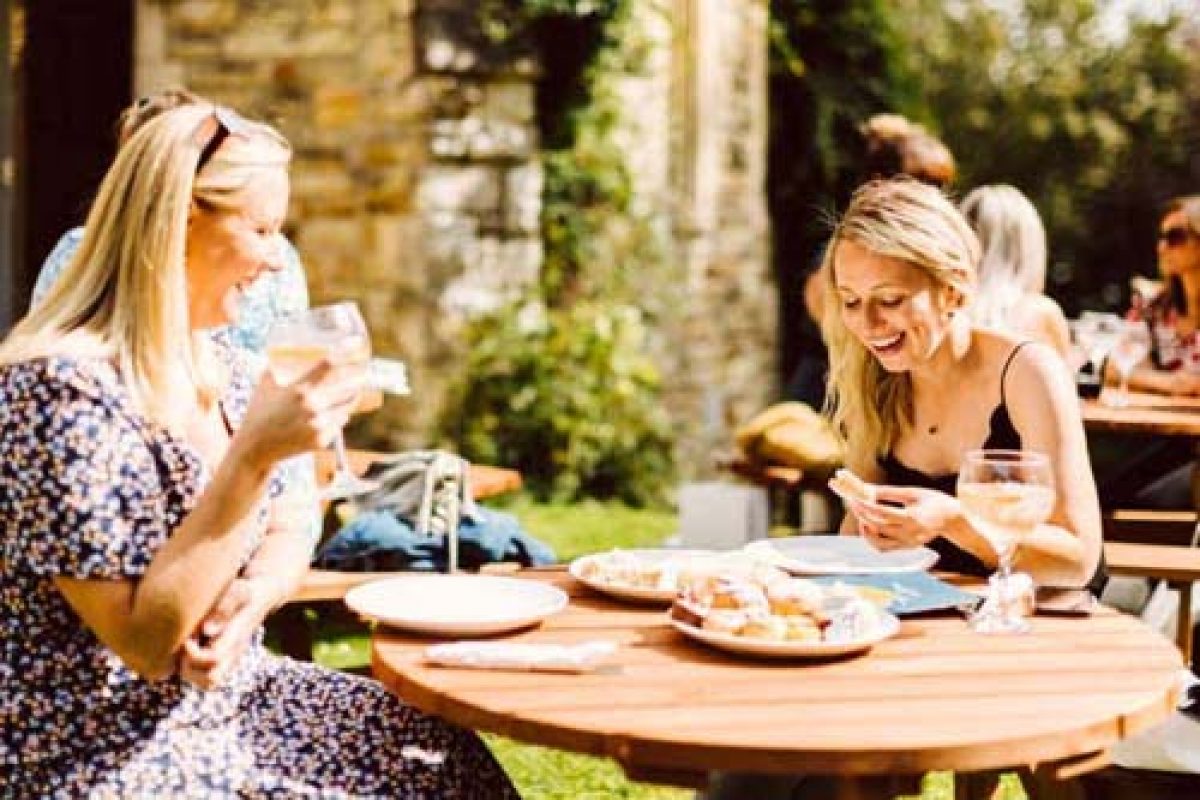 the-alverton-hotel-truro-cornwall-gin-and-drinks-festival-11-q1igyykz48b7vl6flgsn9lxz2ilre2j7r1ywrpqwcg