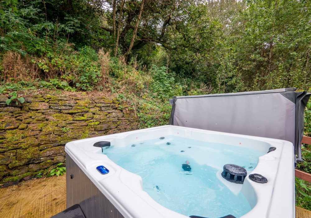 villa gallery garden luxury hot tub the valley cottages cornwall woodland resort